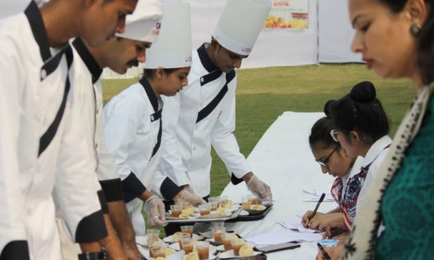 Record for Setting up Maximum Varieties of Golgappas (1200+)